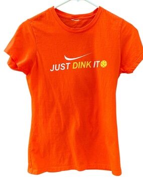Nike Just Dink It Women's fit Graphic Tee For Pickleball Orange size Small
